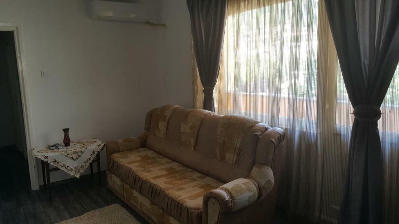 Апартаменти Apartament Victory Оршова Екстер'єр фото